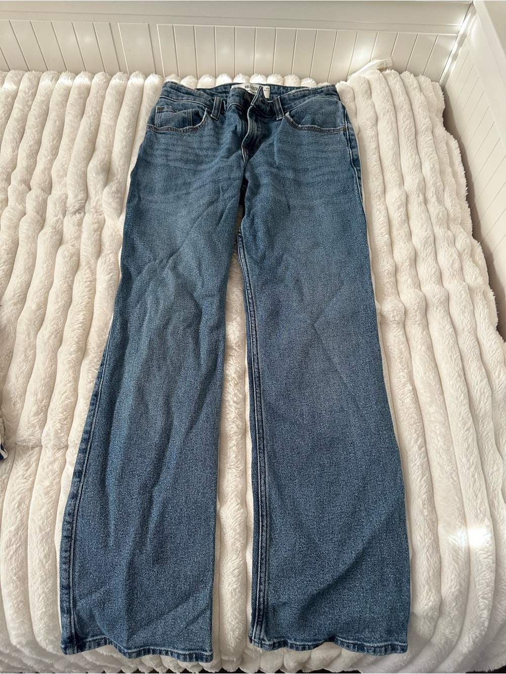Hollister Women's Blue Straight-Leg Jeans